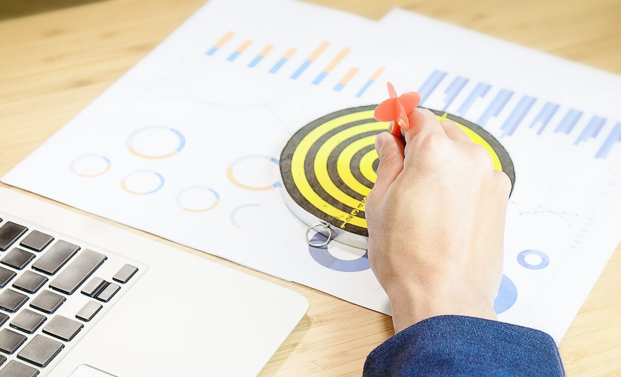 7 High-Converting Retargeting Ad Examples for 2025