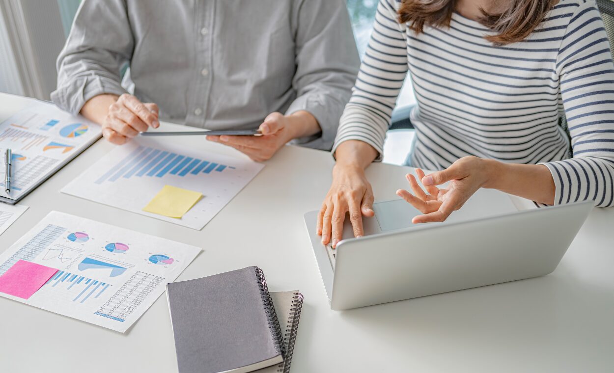 10 Powerful Client Retention Strategies for 2025